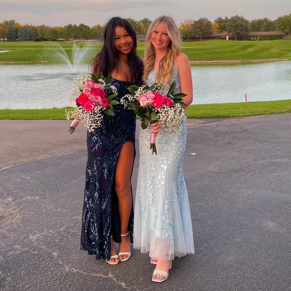 Meet your Posher, Elizabeth